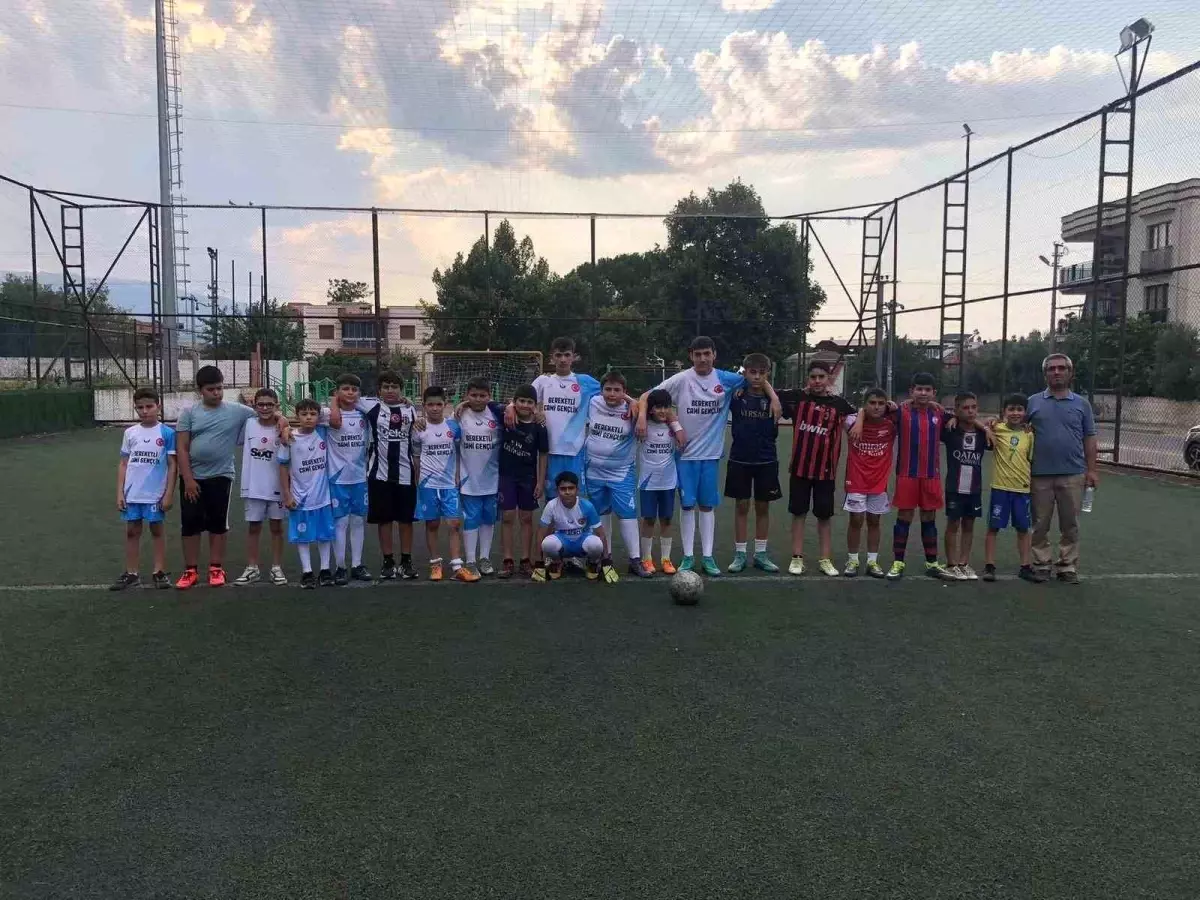 Kur'an Kursu Öğrencilerinden Dostluk Maçı