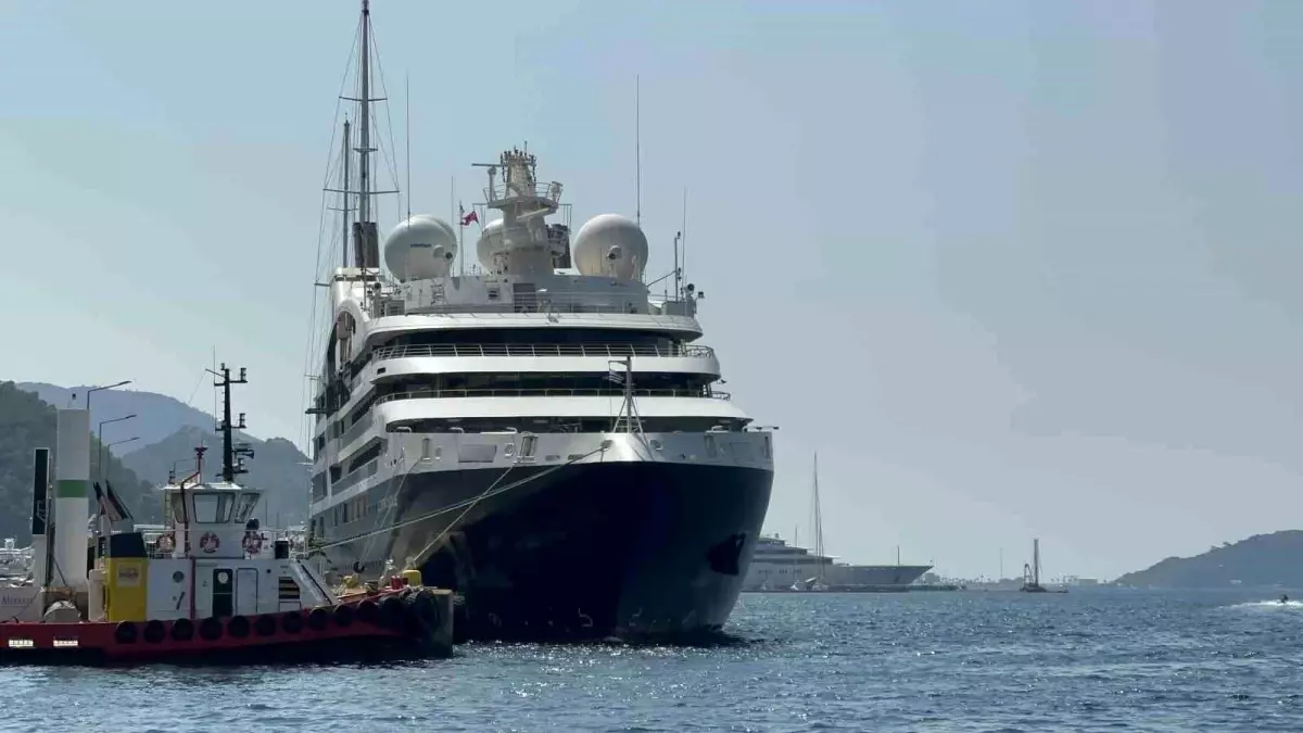 Fransız Cruise Gemisi Marmaris'te
