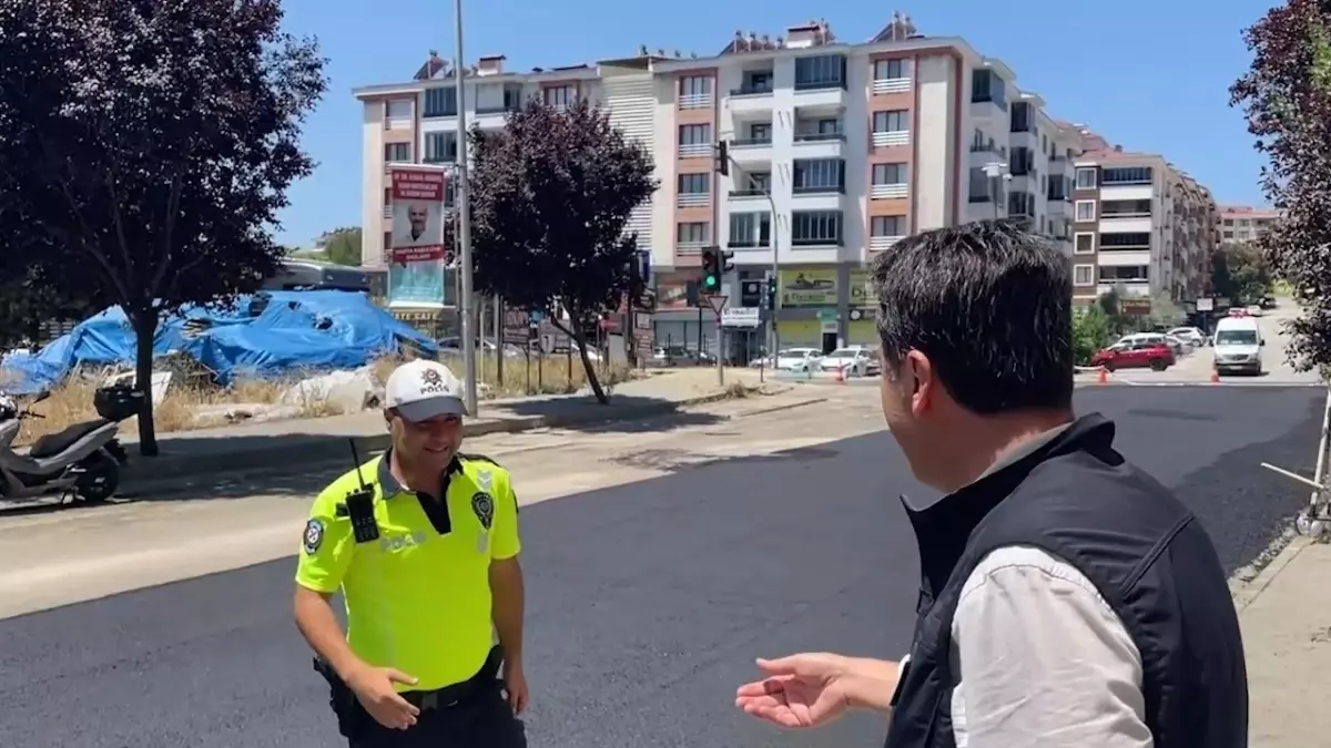 Vali Aygöl'den Tatlı İkramı
