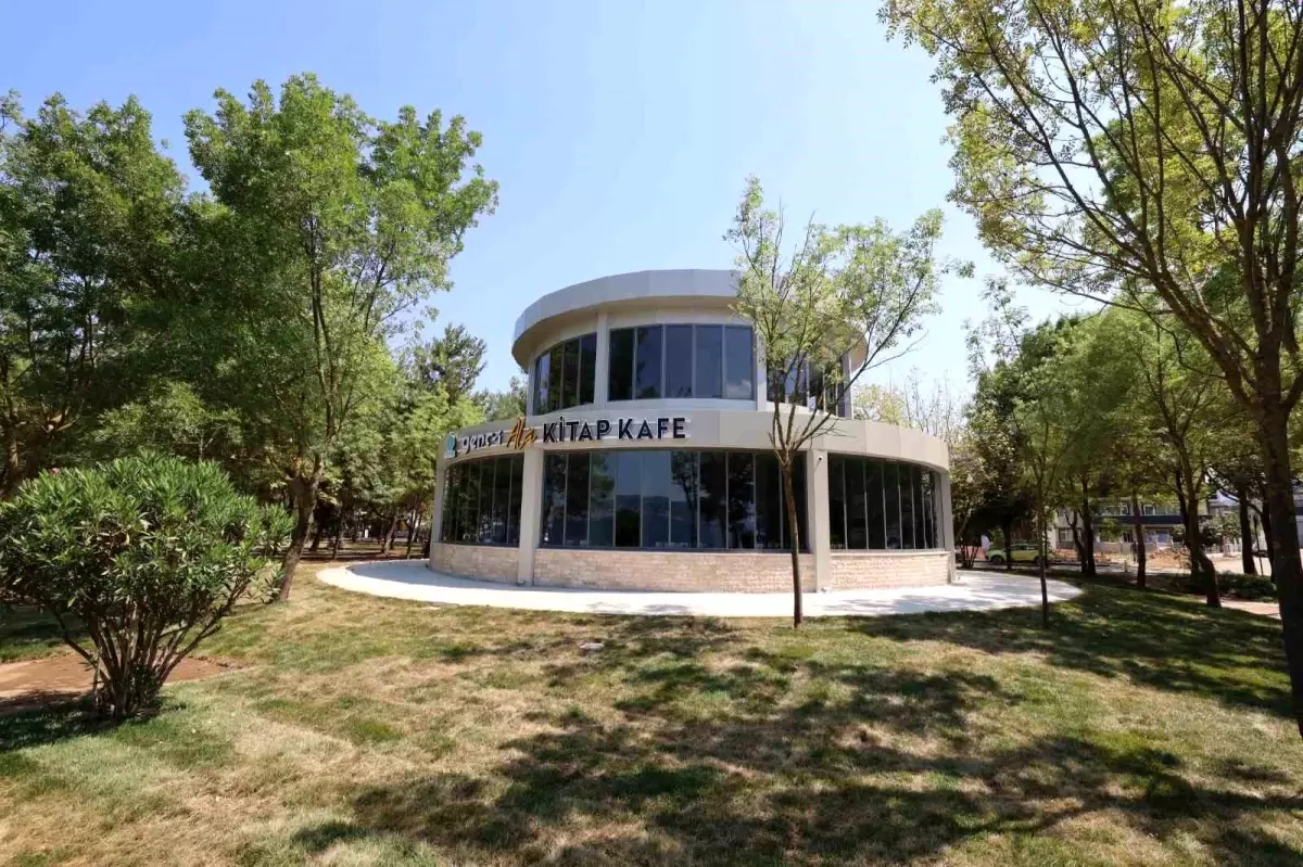 Kocaeli'de Genc-i Ala Kitap Kafe Açıldı