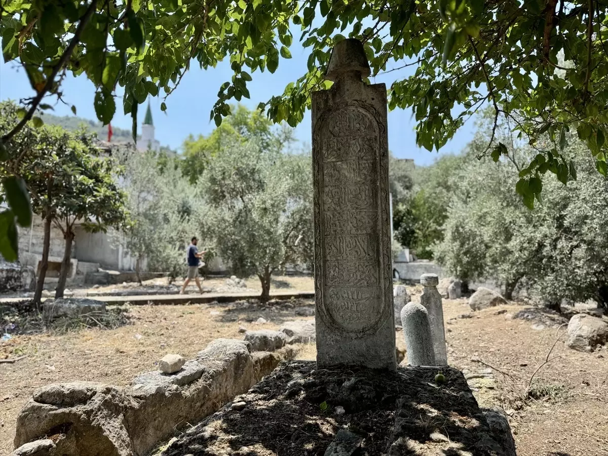 Fethiye'de Tarihi Mezarlar Restore Ediliyor