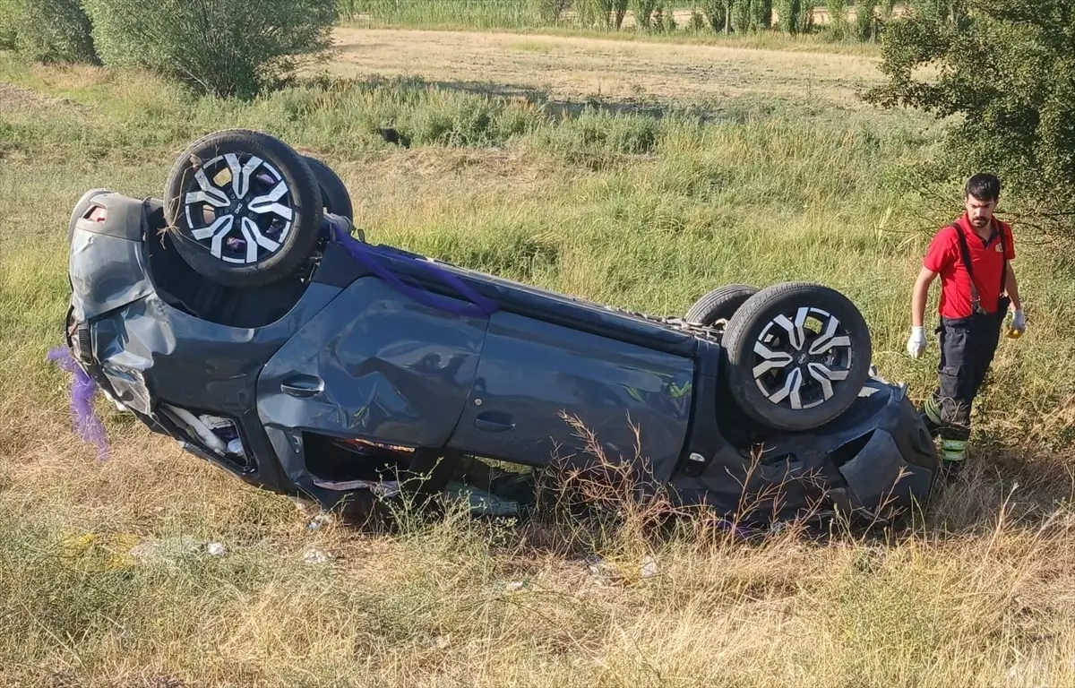 Erzincan'da Trafik Kazası: 1 Ölü, 4 Yaralı