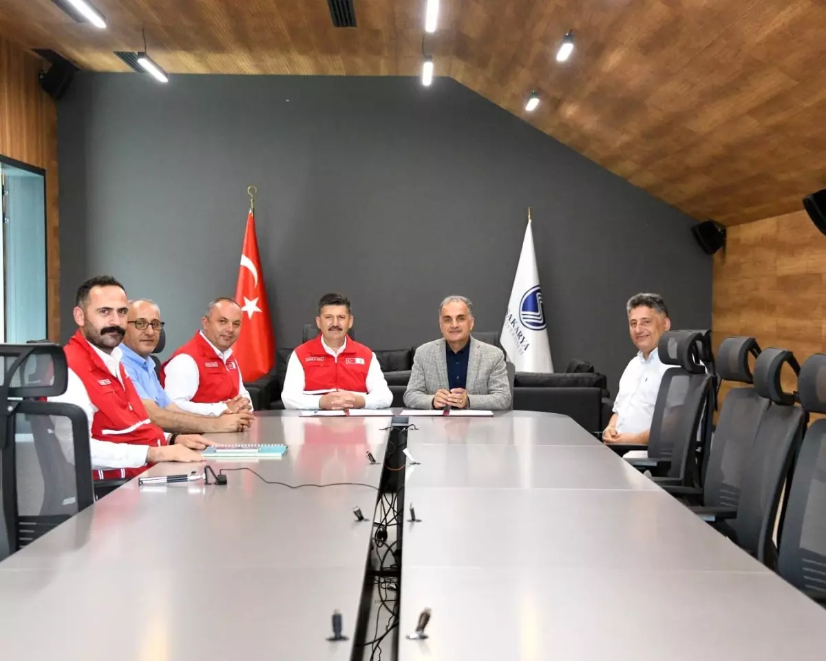 Kızılay ve Sakarya Üniversitesi'nden Yangın Eğitimi Protokolü