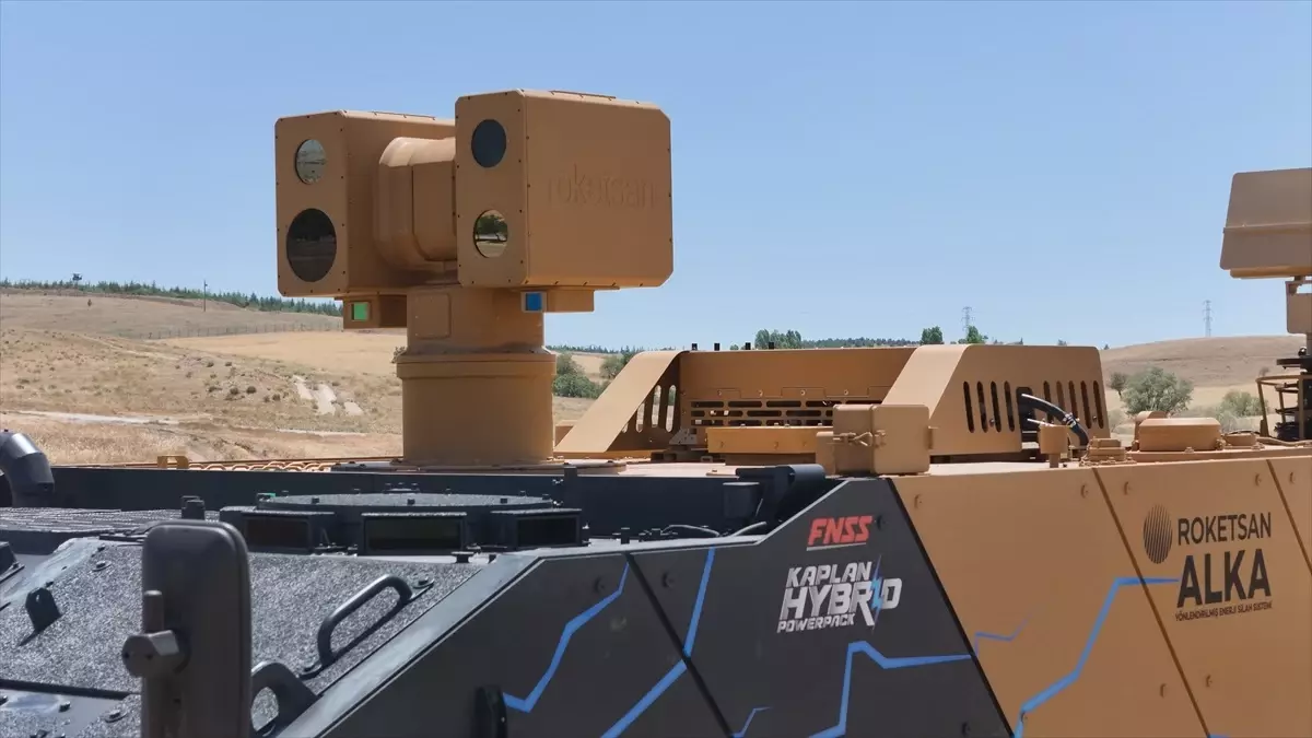 Türk Savunma Sanayi'nden Lazer Silahlı Hibrit Araç