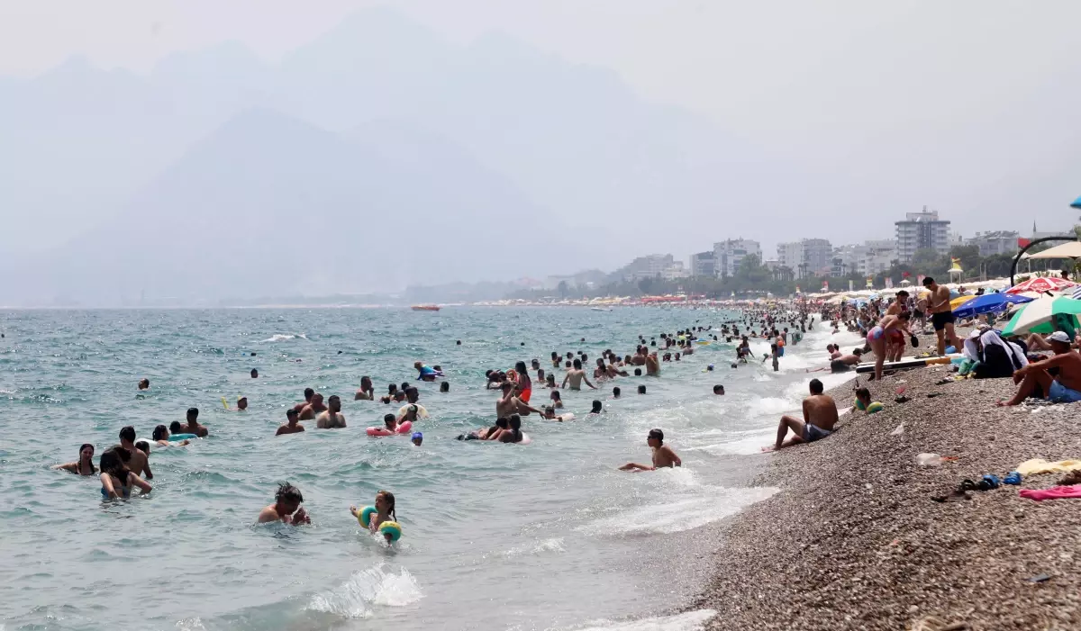 Antalya'da Sıcaklık Rekoru: 44 Derece