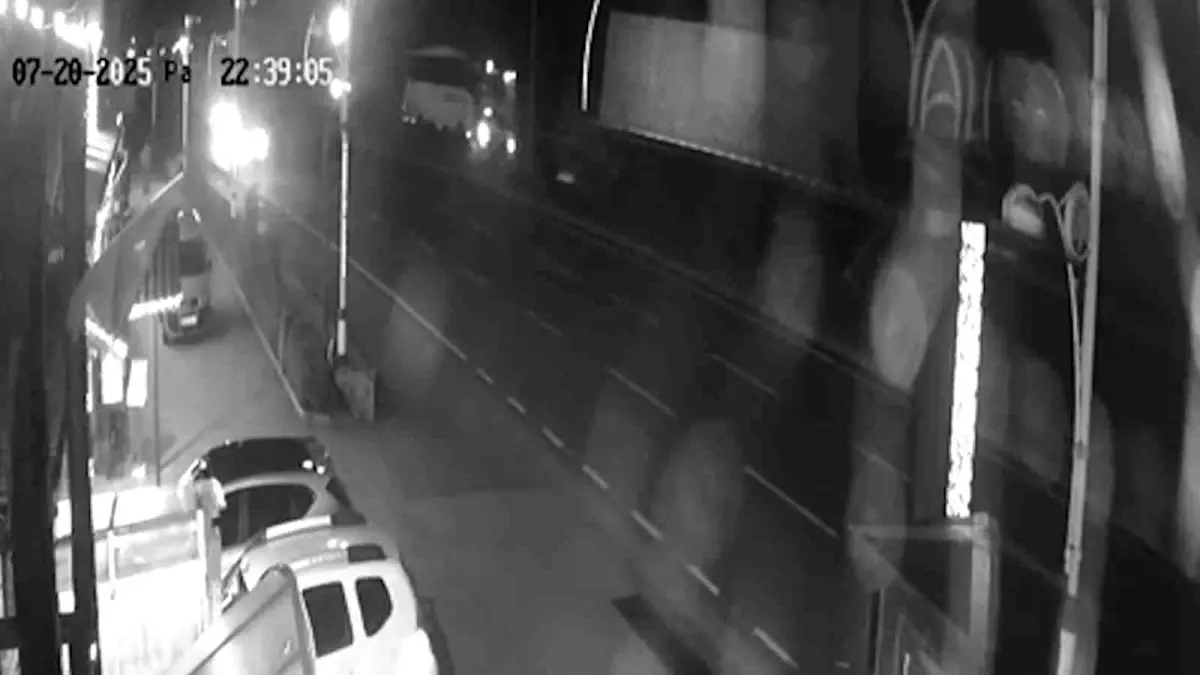 Rize'de Otobüs Kazası Anı Güvenlik Kamerasında