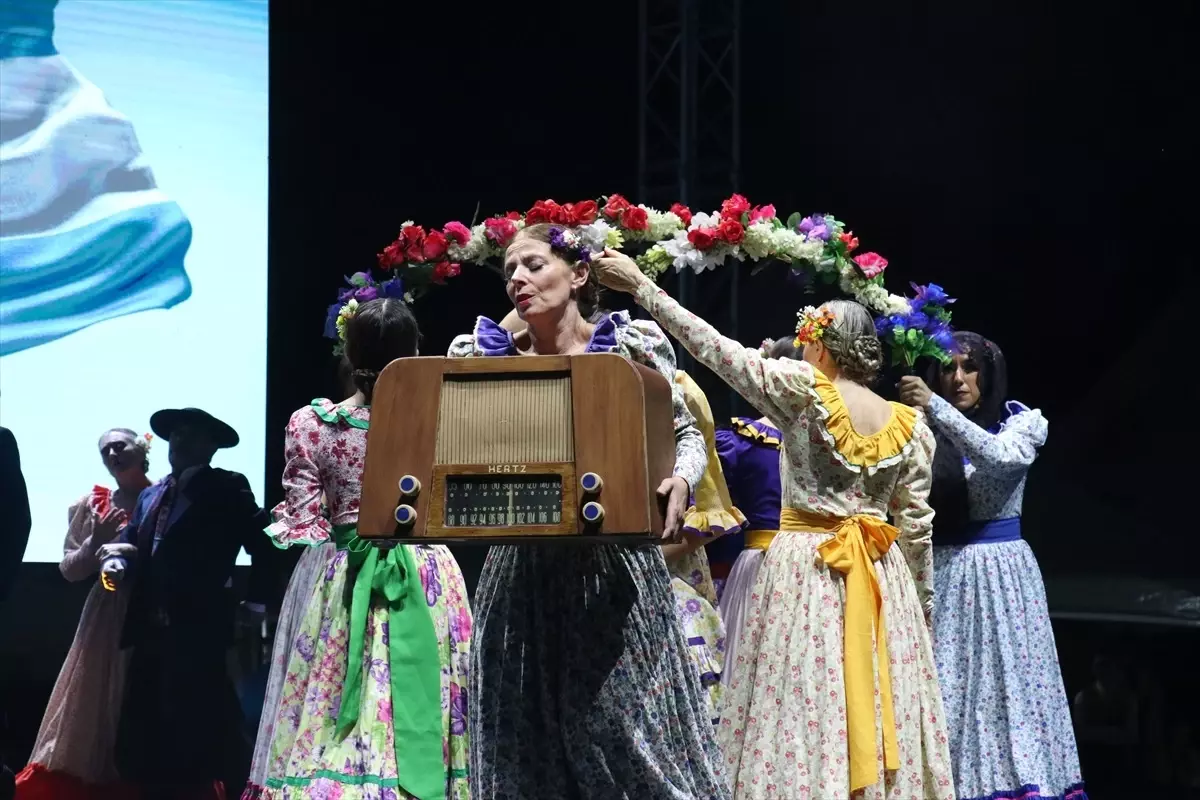 35. Uluslararası Halk Oyunları Festivali Devam Ediyor