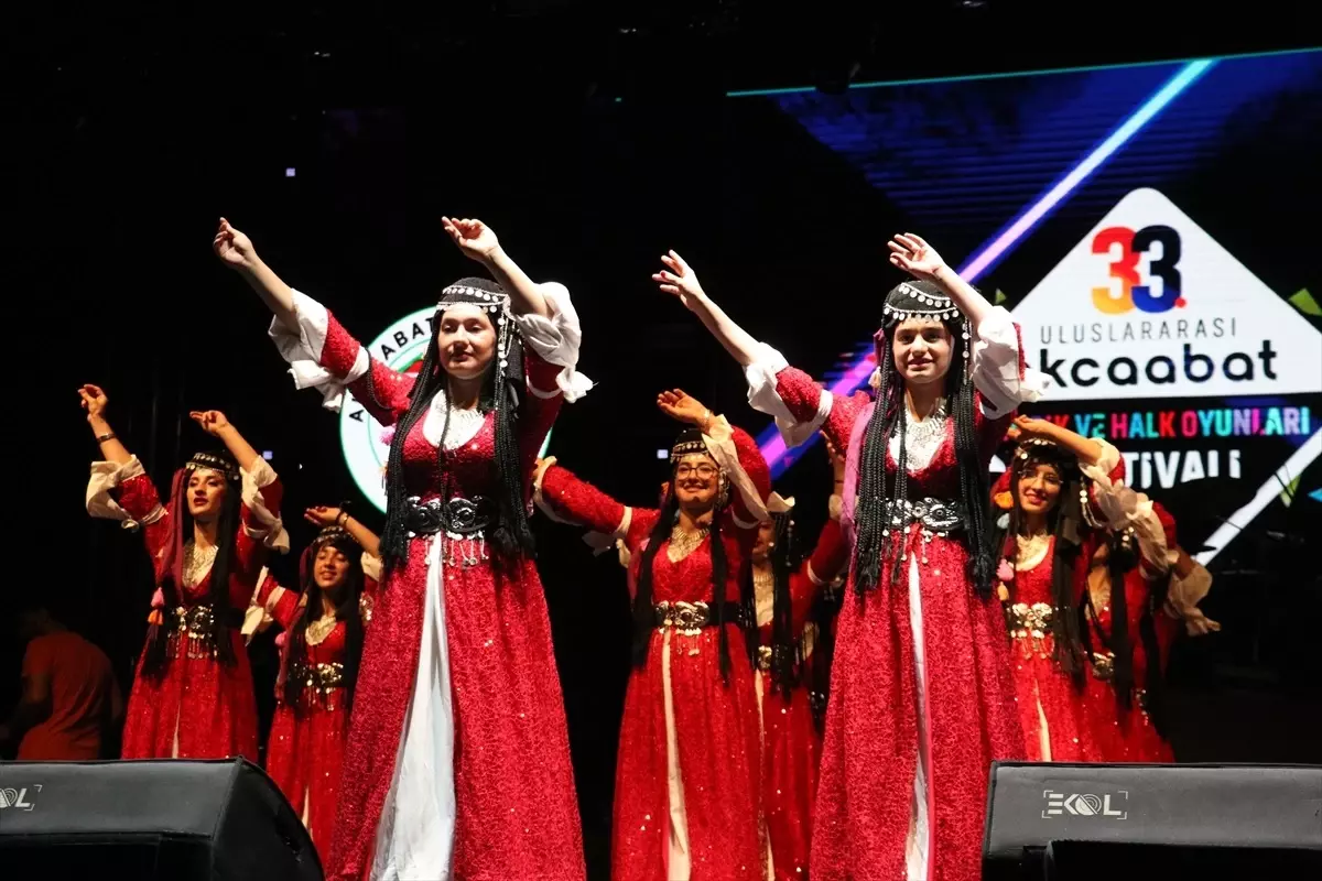 Akçaabat Müzik ve Halk Oyunları Festivali Sona Erdi