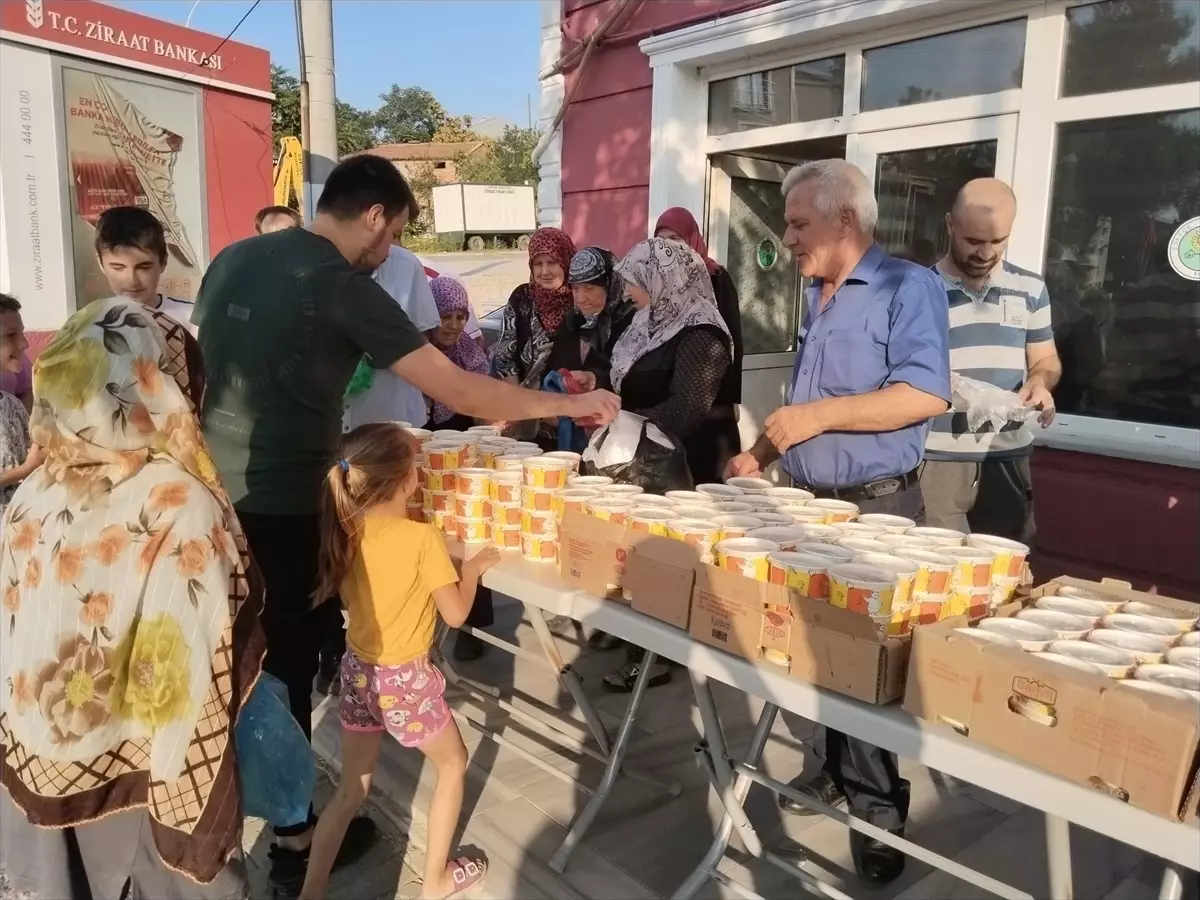 İpsala'da Halkla Buluşma ve Aşure İkramı