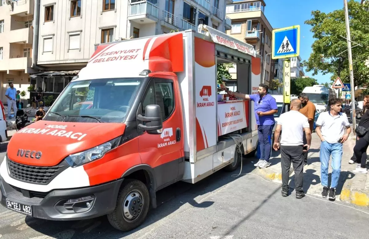 Esenyurt Belediyesi Öğrencilere Moral Verdi