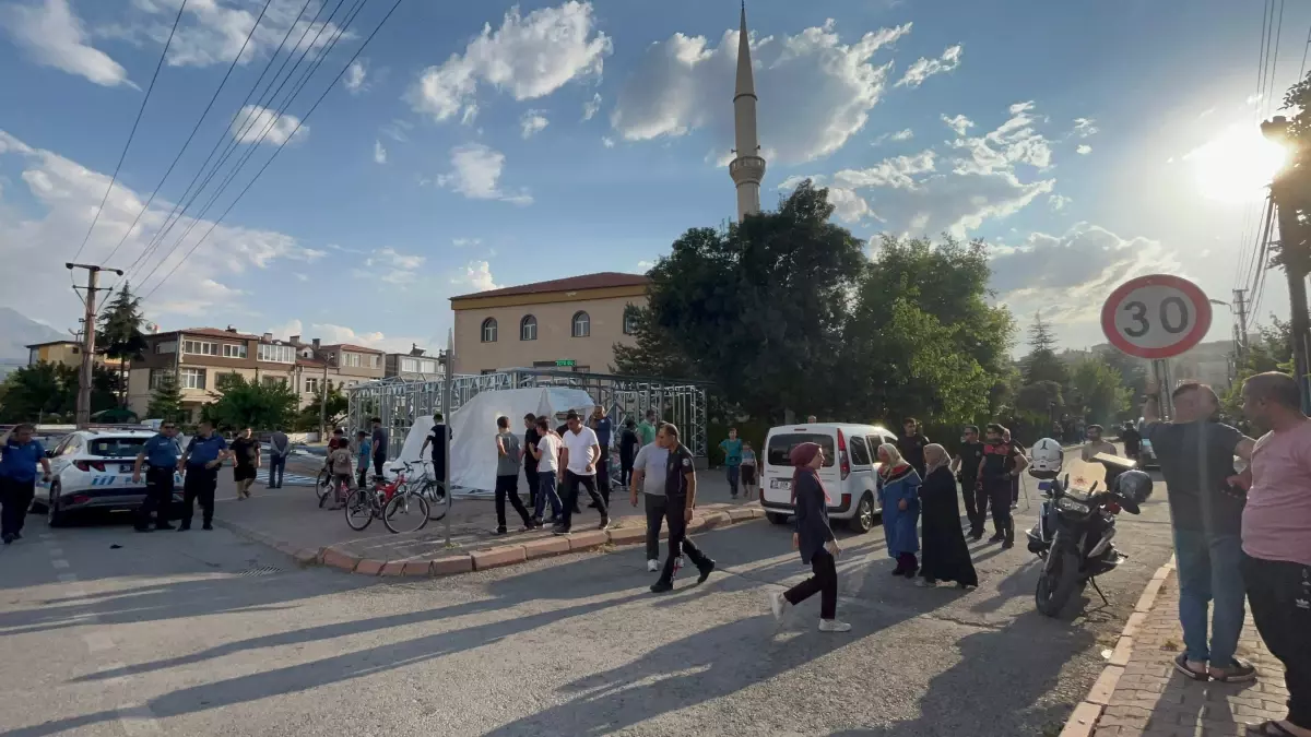Cami İçinde Bıçaklı Cinayet