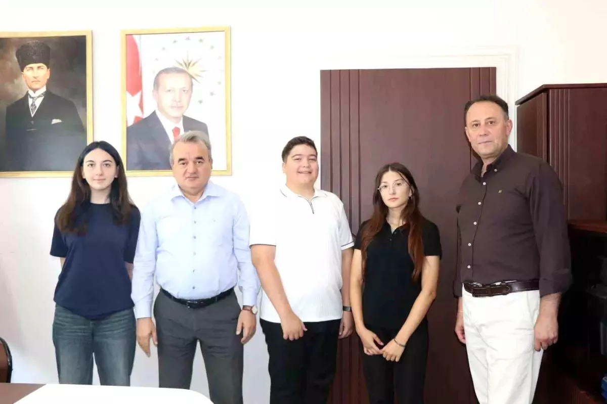 Başarılı LGS Öğrencileri Kaymakam'dan Kutlama Aldı