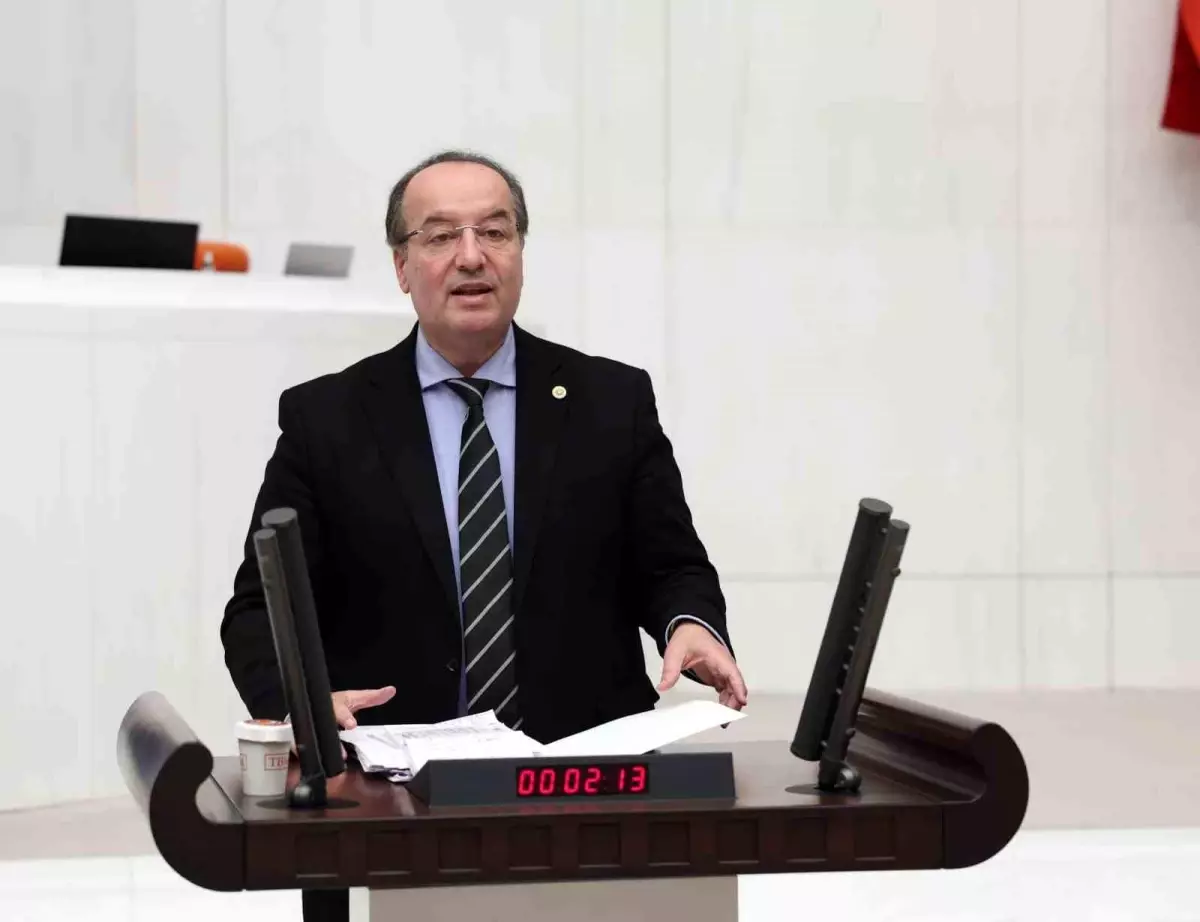 CHP'li Akay'dan Eğitim İhmaline Tepki