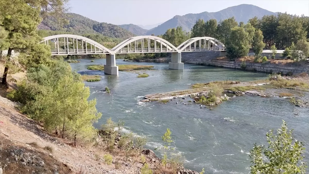 Atatürk Köprüsü Restore Edildi