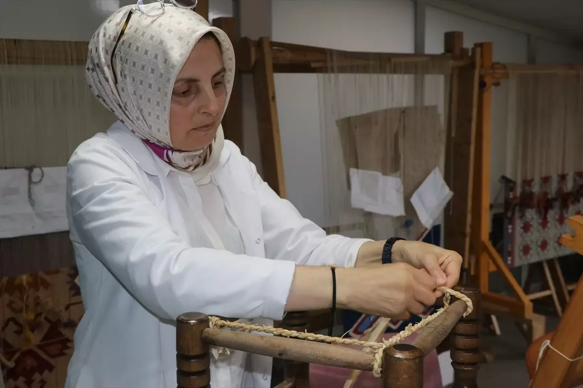 47 Yaşında Üniversite Mezunu: Ayla Şamlı