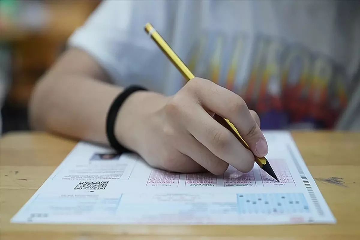 MEB'den LGS raporu! Tam puan alan öğrencilerin not ortalamaları paylaşıldı