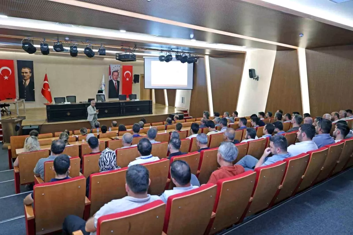 Talas Belediyesi Kamu Görevlilerine Yönelik Eğitim Düzenledi