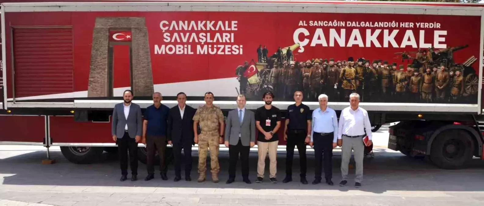 Mobil Müze Tatvan'da Ziyarete Açıldı