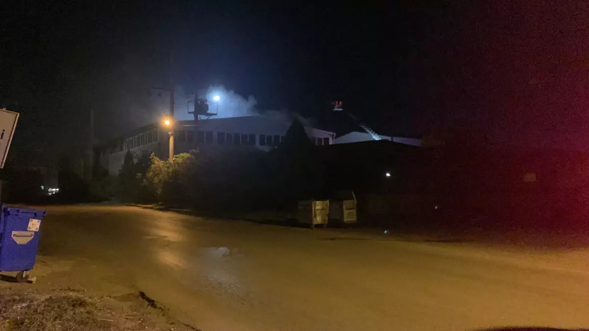 Kimya Fabrikasında Yangın Kontrol Altına Alındı