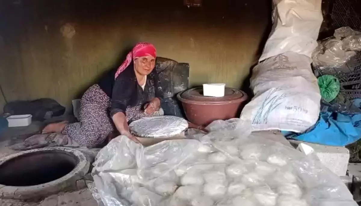 Tandır Ekmeği Geleneği Yaşatılıyor