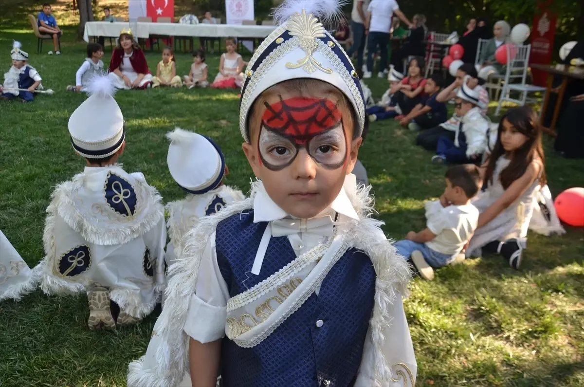 Muş'ta Sünnet Şöleni Düzenlendi