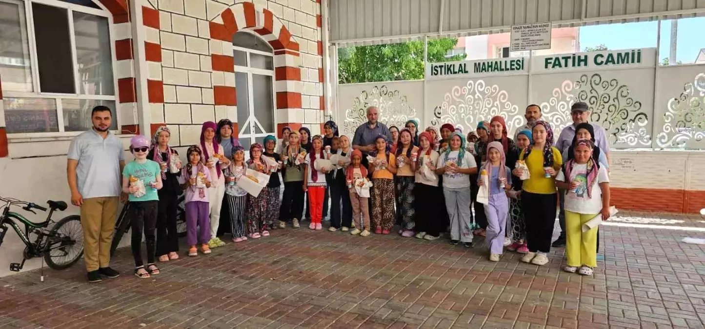 Kuran Kursu Öğrencilerine Köfte Ekmek İkramı