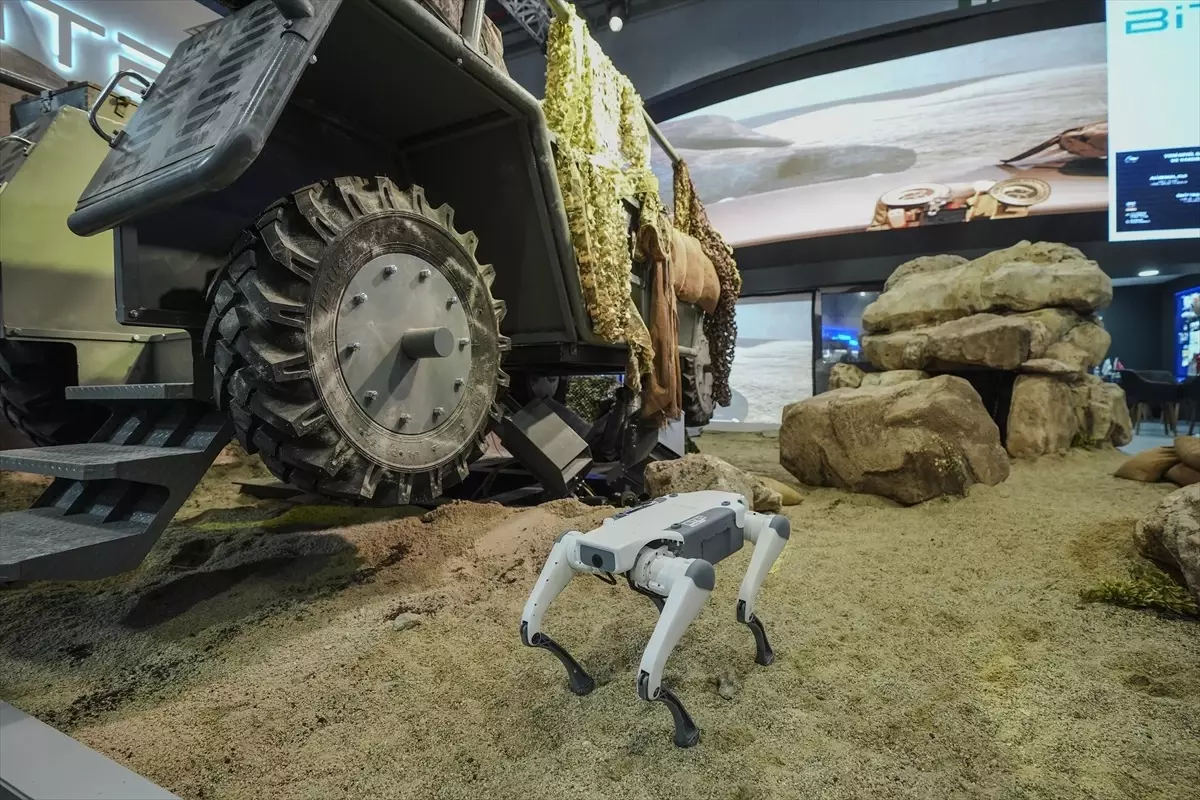 BİTES'in Robot Köpek Çözümleri IDEF 2025'te Sergileniyor