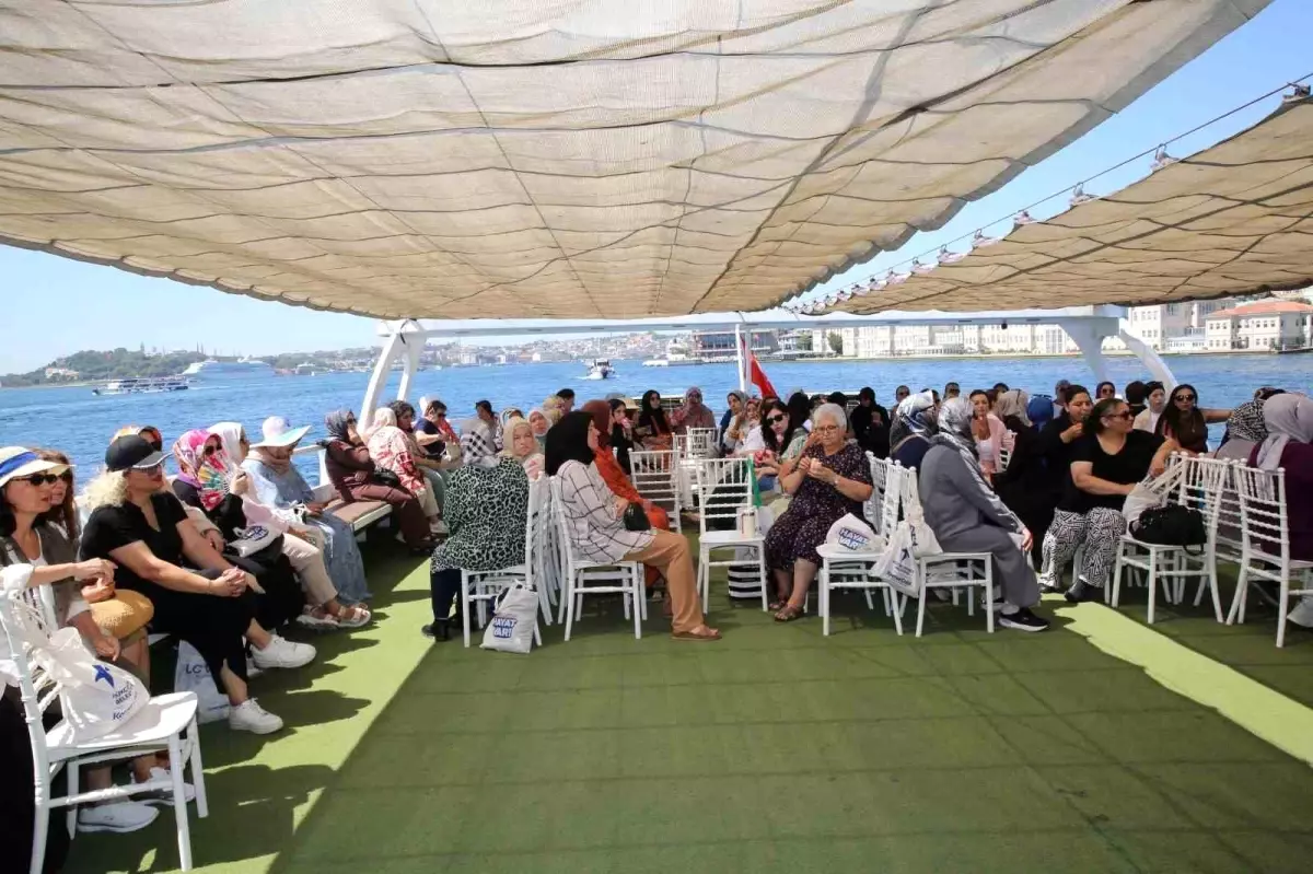 Küçükçekmece Belediyesi'nden Kadınlara Özel Boğaz Turu