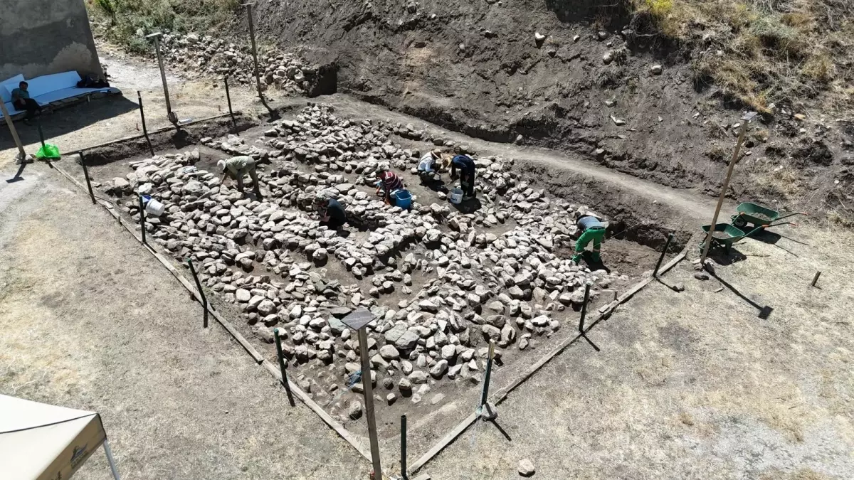 Tozkoparan Höyüğü'nde 3. Etap Kazı Başladı