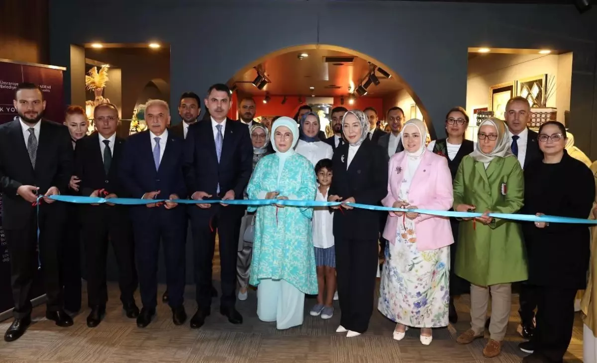 Ümraniye'de 'Atık Yok, Stil Var' Sergisi Açıldı