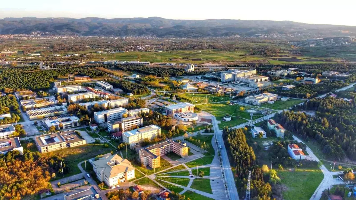 BUÜ 5 Yıllık Tam Akreditasyon Aldı