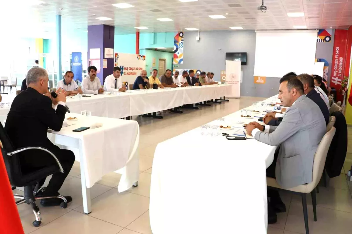 Muş'ta Gençlik ve Spor Toplantısı