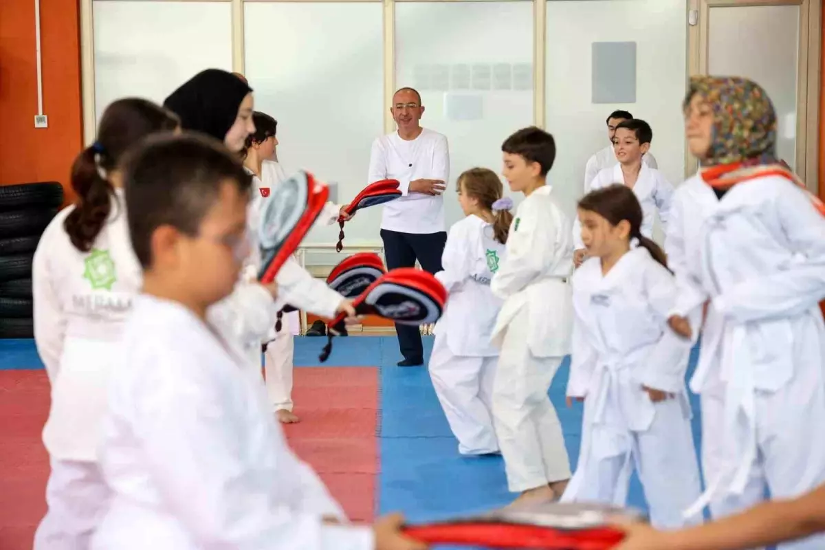 Başkan Kavuş, Yaz Spor Okulları'nda Gençlerle Bir Araya Geldi