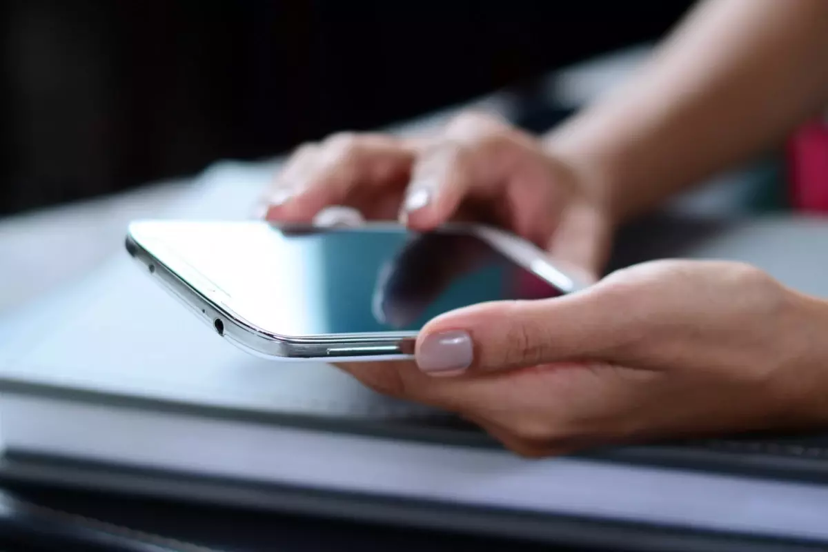 İngiltere'de telefon şebekeleri çöktü! Arama yapılamıyor