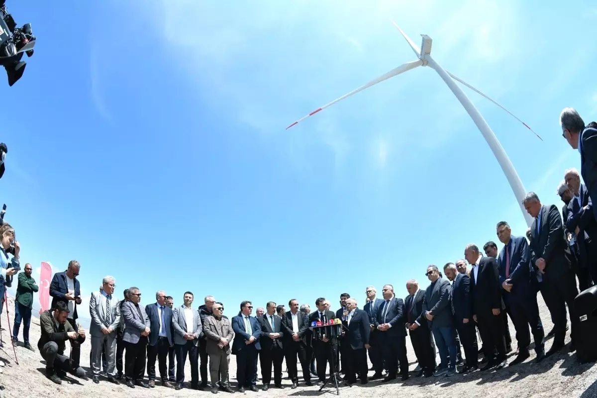 Kayseri Türkiye'nin İlk Rüzgar Enerjili Toplu Taşıma Sistemine Kavuştu