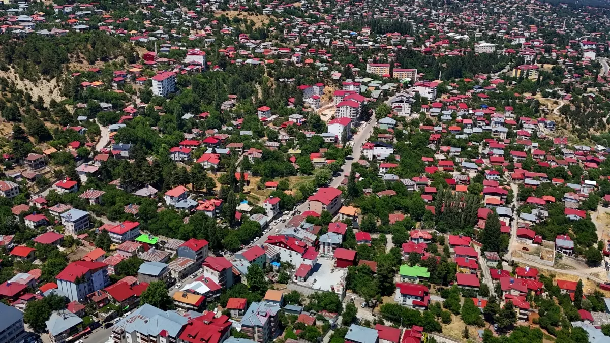 Sıcaktan kaçış! 20 bin kişinin yaşadığı ilçede nüfus 450 bine çıktı