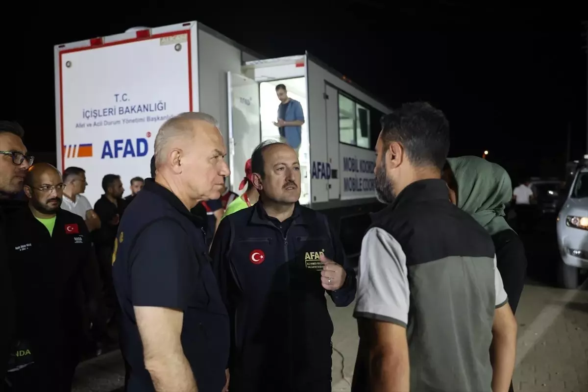 Orman Yangınları Sebebiyle 2619 Kişi Güvenli Bölgelere Alındı