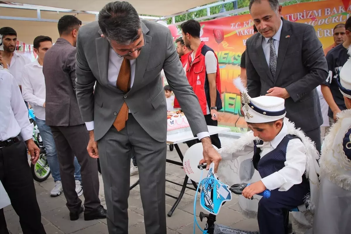 Hakkari'de Toplu Sünnet Şöleni Düzenlendi