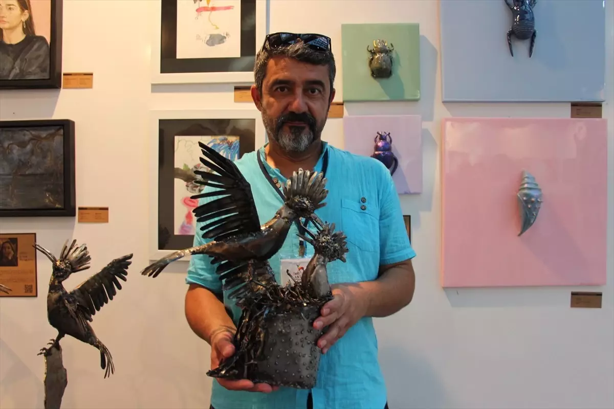 Antalya'da Sanat Fuarı Başladı