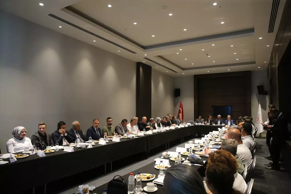 Turizm Geliri Hedefi 100 Milyar Dolar