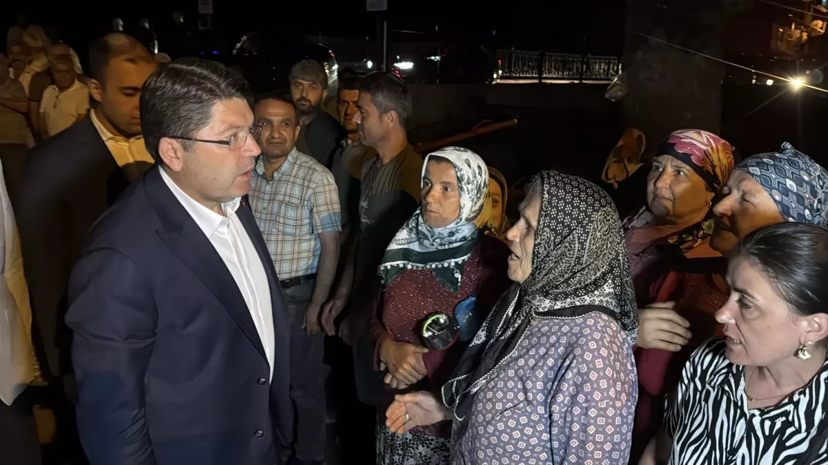 Bakan Tunç, Yangın Bölgesinde İncelemelerde Bulundu
