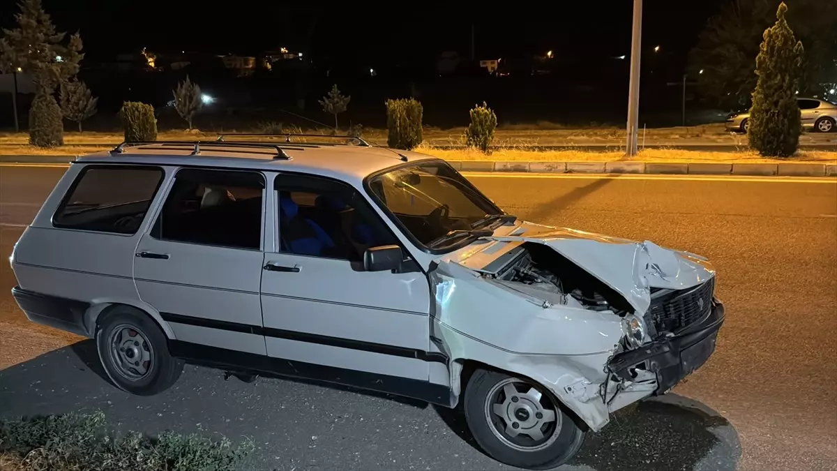 Elazığ'da motosiklet-otomobil kazası