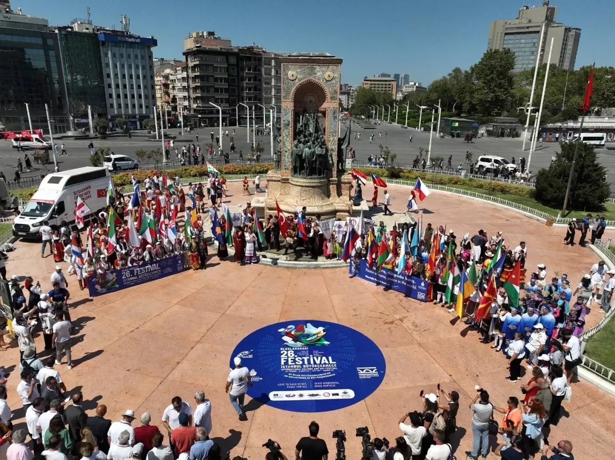 26. Uluslararası İstanbul Büyükçekmece Kültür ve Sanat Festivali Taksim'de Başladı