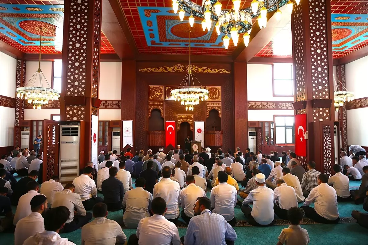 Diyarbakır'da Yeni Camii İbadete Açıldı
