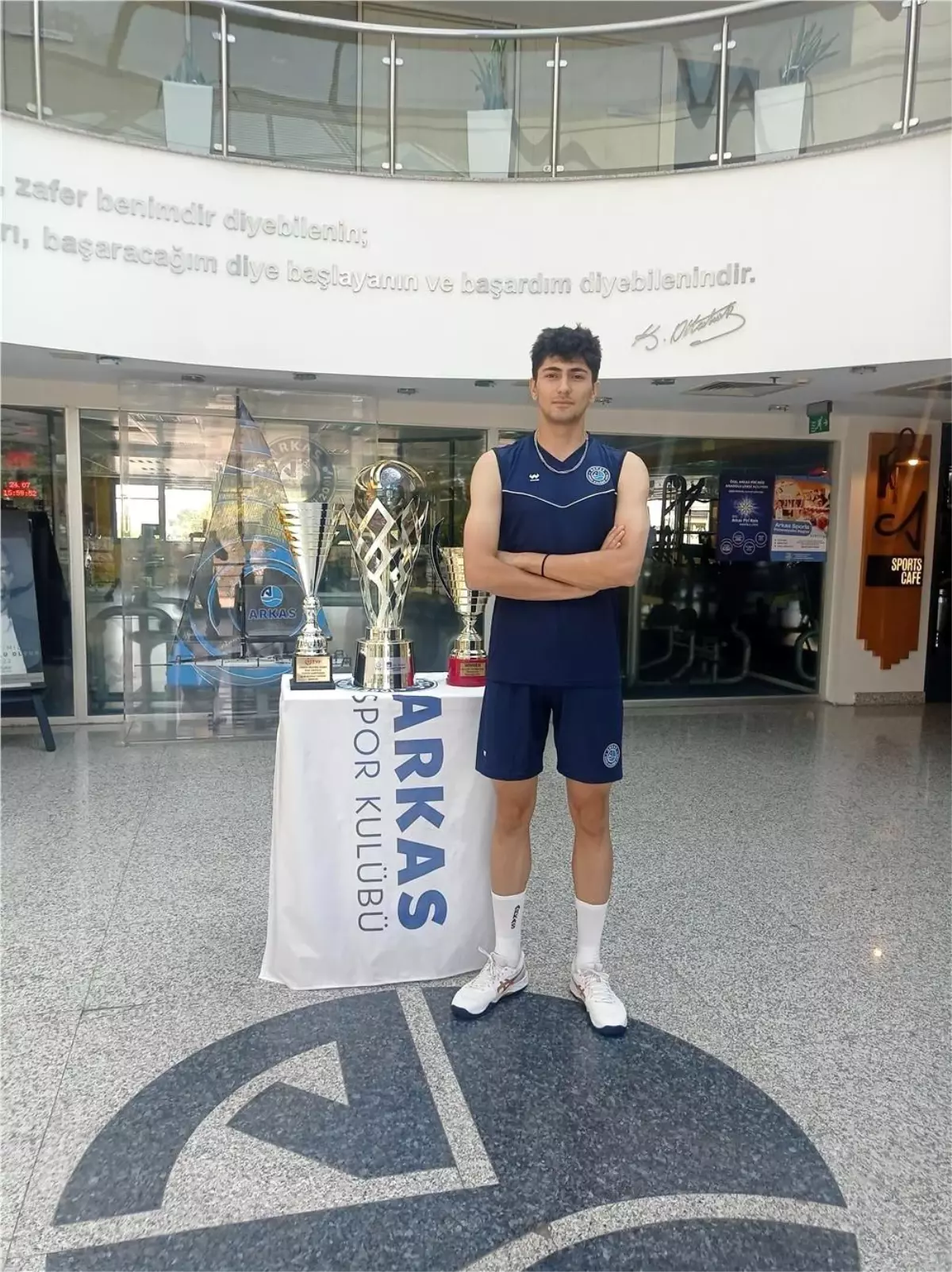 Nejat Efe Yavuz İzmir Arkas Spor'a Transfer Oldu
