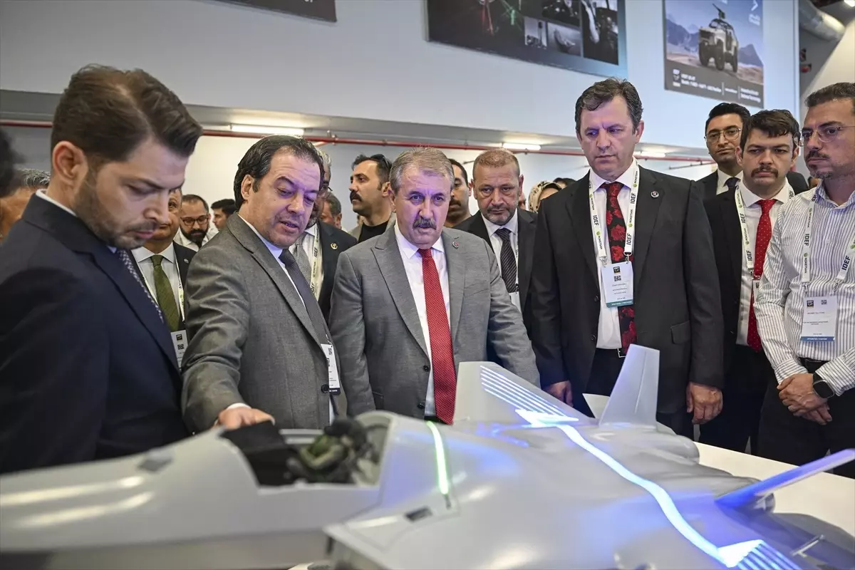 Destici IDEF 2025 Fuarı'nı Ziyaret Etti
