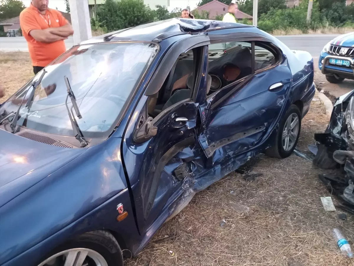 Çarşamba'da Trafik Kazası: 8 Yaralı