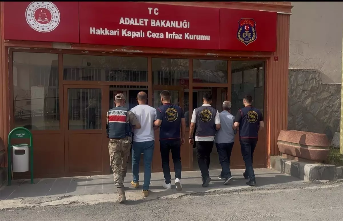 Hakkari'de 2 Firari Hükümlü Yakalandı
