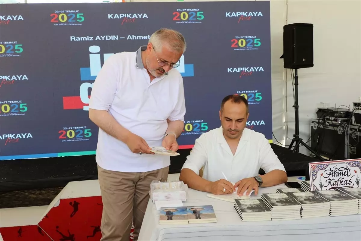 Kapıkayafest'te İmza Günü Coşkusu