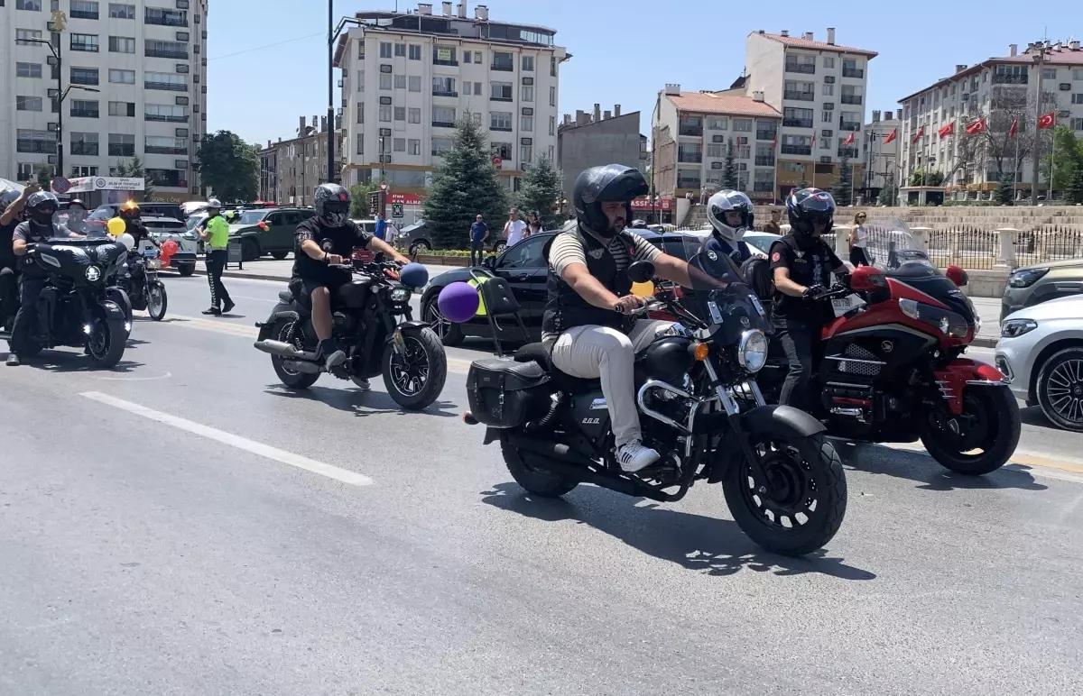 Sivas'ta 34 Çocuğa Sünnet Şöleni